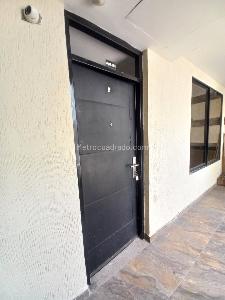 Apartaestudio en arriendo en Apartaestudio Duplex Casa Club, Ibagué, 25 m² · foto 5 de 14