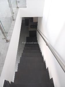 Apartaestudio en arriendo en Apartaestudio Duplex Casa Club, Ibagué, 25 m² · foto 11 de 14