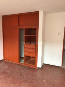 Casa de 5 alcobas en venta en Alamos Parque Los Angeles, Bogotá, 288 m² · foto 4 de 8
