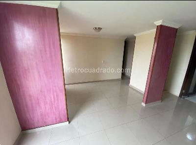 Apartamento de 2 alcobas en venta en Fontibon Hayuelos, Bogotá, 53 m² · foto 2 de 9