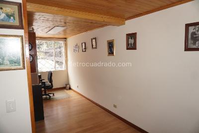 Casa de 5 alcobas en venta en Mirandela, Bogotá, 110 m² · foto 7 de 10
