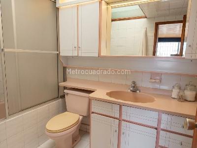 Casa de 5 alcobas en venta en La Esmeralda, Bogotá, 240 m² · foto 11 de 15