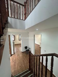 Casa de 5 alcobas en arriendo en Parkway, Bogotá, 328 m² · foto 6 de 15