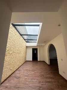 Casa de 5 alcobas en arriendo en Parkway, Bogotá, 328 m² · foto 8 de 15