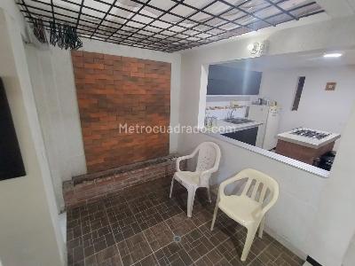 Casa de 5 alcobas en venta en San Diego, Ibagué, 240 m² · foto 4 de 12