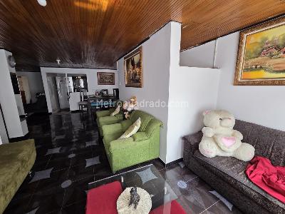Casa de 5 alcobas en venta en Prado Pinzon, Bogotá, 240 m² · foto 4 de 20