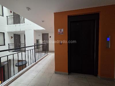 Apartaestudio en arriendo en La Castellana, Bogotá, 16 m² · foto 8 de 20