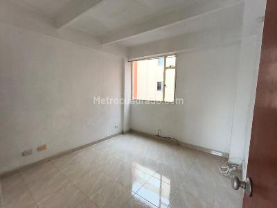 Apartamento de 3 alcobas en arriendo en Santa Helena, Bogotá, 56 m² · foto 4 de 12