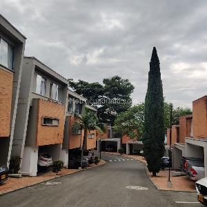 Casa de 3 alcobas en venta en Altos Del Poblado, Medellín, 155 m² · foto 19 de 20