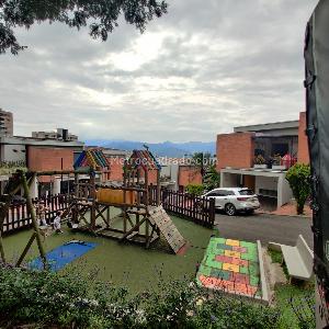 Casa de 3 alcobas en venta en Altos Del Poblado, Medellín, 155 m² · foto 20 de 20