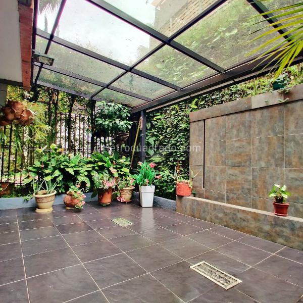 Casa – Medellín, El Poblado - Más