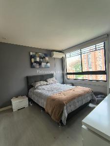 Apartamento de 3 alcobas en venta en Castropol, Medellín, 87 m² · foto 6 de 19