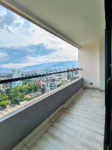 Apartamento de 3 alcobas en venta en Castropol, Medellín, 87 m² · foto 3 de 19