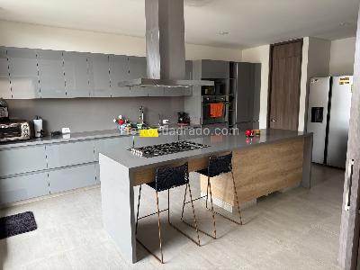 Apartamento de 4 alcobas en venta en Bella Suiza Usaquen, Bogotá, 298 m² · foto 3 de 18