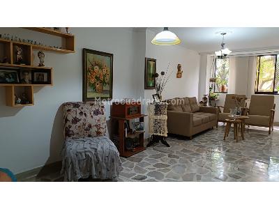 Apartamento de 3 alcobas en venta en Laureles, Medellín, 121 m² · foto 2 de 11