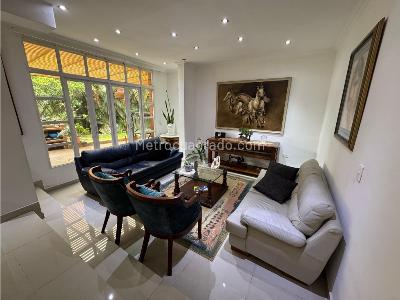 Casa de 3 alcobas en venta en El Poblado, Medellín, 330 m² · foto 2 de 20