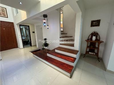 Casa de 3 alcobas en venta en El Poblado, Medellín, 330 m² · foto 12 de 20