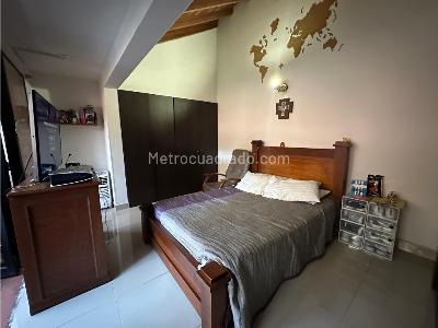 Casa de 3 alcobas en venta en El Poblado, Medellín, 330 m² · foto 15 de 20