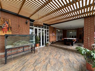 Casa de 3 alcobas en venta en El Poblado, Medellín, 330 m² · foto 19 de 20