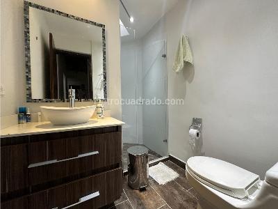 Casa de 3 alcobas en venta en El Poblado, Medellín, 330 m² · foto 20 de 20