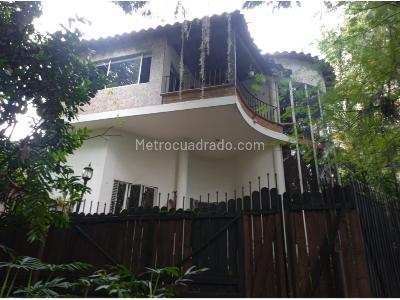 Casa de 5 alcobas en venta en Cortijo De Sabaneta, Sabaneta, 440 m² · foto 2 de 20