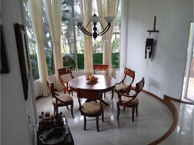 Casa de 5 alcobas en venta en Cortijo De Sabaneta, Sabaneta, 440 m² · foto 5 de 20