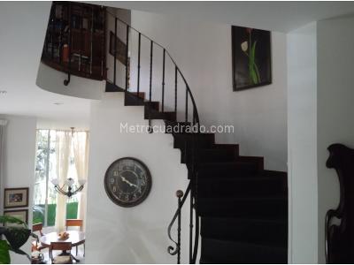 Casa de 5 alcobas en venta en Cortijo De Sabaneta, Sabaneta, 440 m² · foto 7 de 20