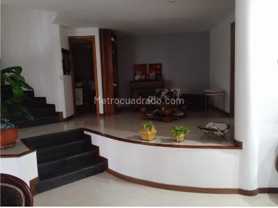 Casa de 5 alcobas en venta en Cortijo De Sabaneta, Sabaneta, 440 m² · foto 8 de 20