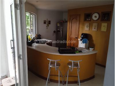 Casa de 5 alcobas en venta en Cortijo De Sabaneta, Sabaneta, 440 m² · foto 9 de 20