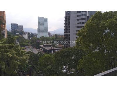 Apartamento de 3 alcobas en venta en El Poblado, Medellín, 87 m² · foto 18 de 20