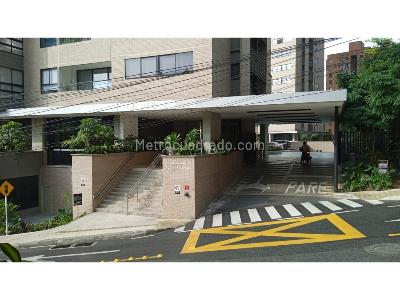 Apartamento de 3 alcobas en venta en El Poblado, Medellín, 87 m² · foto 2 de 20
