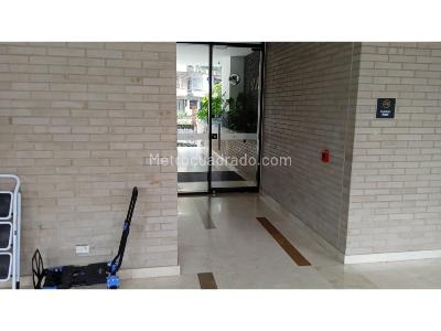 Apartamento de 3 alcobas en venta en El Poblado, Medellín, 87 m² · foto 4 de 20