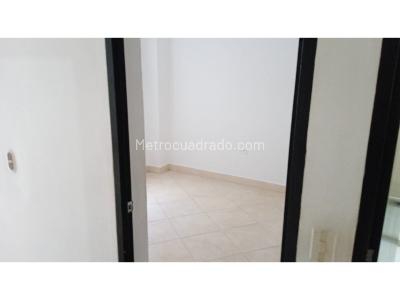 Casa de 5 alcobas en venta en Primavera, Envigado, 197 m² · foto 3 de 14