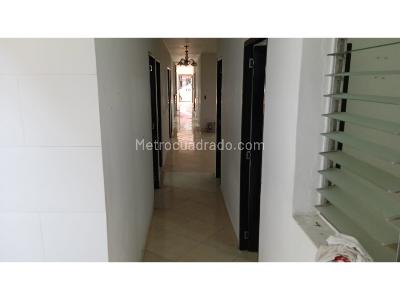 Casa de 5 alcobas en venta en Primavera, Envigado, 197 m² · foto 5 de 14