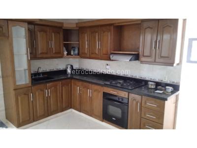 Casa de 5 alcobas en venta en Primavera, Envigado, 197 m² · foto 6 de 14
