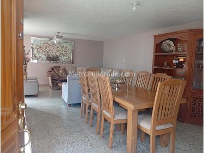 Apartamento de 4 alcobas en venta en Laureles, Medellín, 172 m² · foto 3 de 20