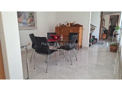 Casa de 5 alcobas en venta en Cataluña, Sabaneta, 237 m² · foto 17 de 20