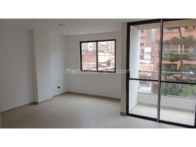 Apartaestudio en venta en Laureles, Medellín, 44 m² · foto 2 de 19
