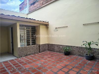 Casa de 5 alcobas en venta en Belen Rosales, Medellín, 176 m² · foto 3 de 20