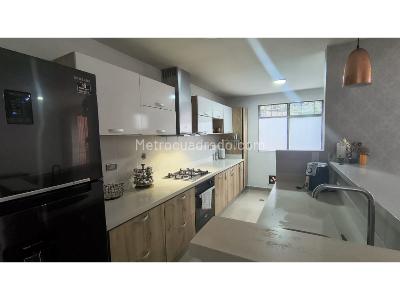 Casa de 3 alcobas en venta en Envigado, Envigado, 80 m² · foto 2 de 18