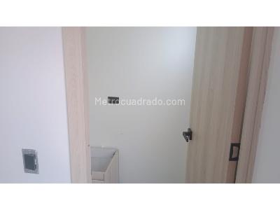 Apartamento de 3 alcobas en venta en La Castellana, Medellín, 90 m² · foto 2 de 20