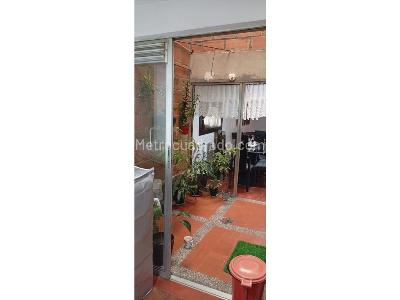 Casa de 5 alcobas en venta en Cataluña La Milagrosa, Medellín, 44 m² · foto 7 de 20