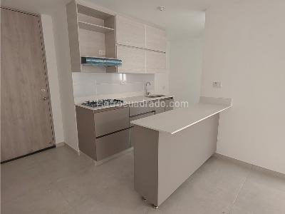 Apartamento de 3 alcobas en venta en Sabaneta, Sabaneta, 47 m² · foto 2 de 14