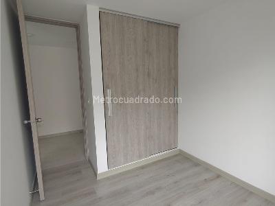 Apartamento de 3 alcobas en venta en Sabaneta, Sabaneta, 47 m² · foto 9 de 14