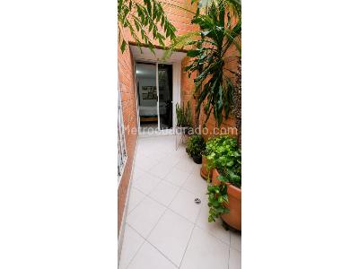 Apartamento en venta en Laureles, Medellín · foto 2 de 8