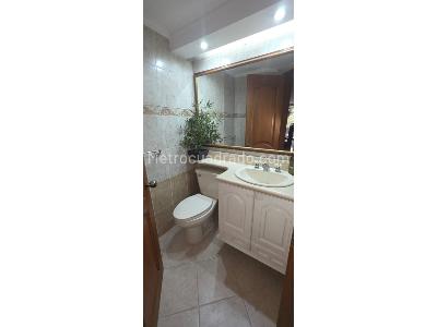 Apartamento en venta en Laureles, Medellín · foto 5 de 8