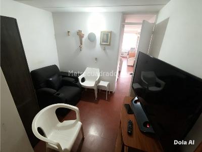 Casa de 5 alcobas en venta en Violetas, Medellín, 112 m² · foto 2 de 16