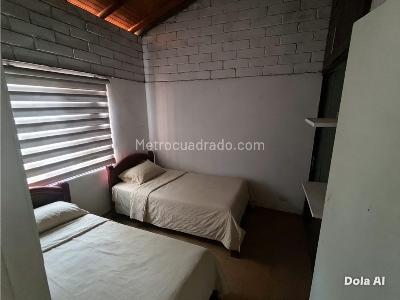 Casa de 5 alcobas en venta en Violetas, Medellín, 112 m² · foto 7 de 16