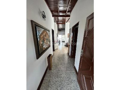 Casa de 5 alcobas en venta en Simon Bolivar, Medellín, 308 m² · foto 15 de 20