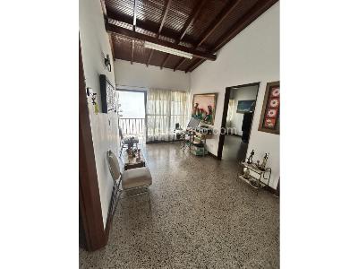 Casa de 5 alcobas en venta en Simon Bolivar, Medellín, 308 m² · foto 17 de 20